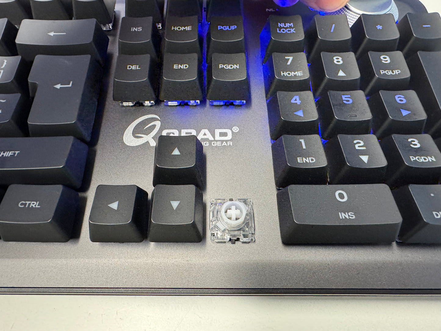 QPAD MK-95 PRO GAMING OPTO Q-MECHANICAL KEYBOARD