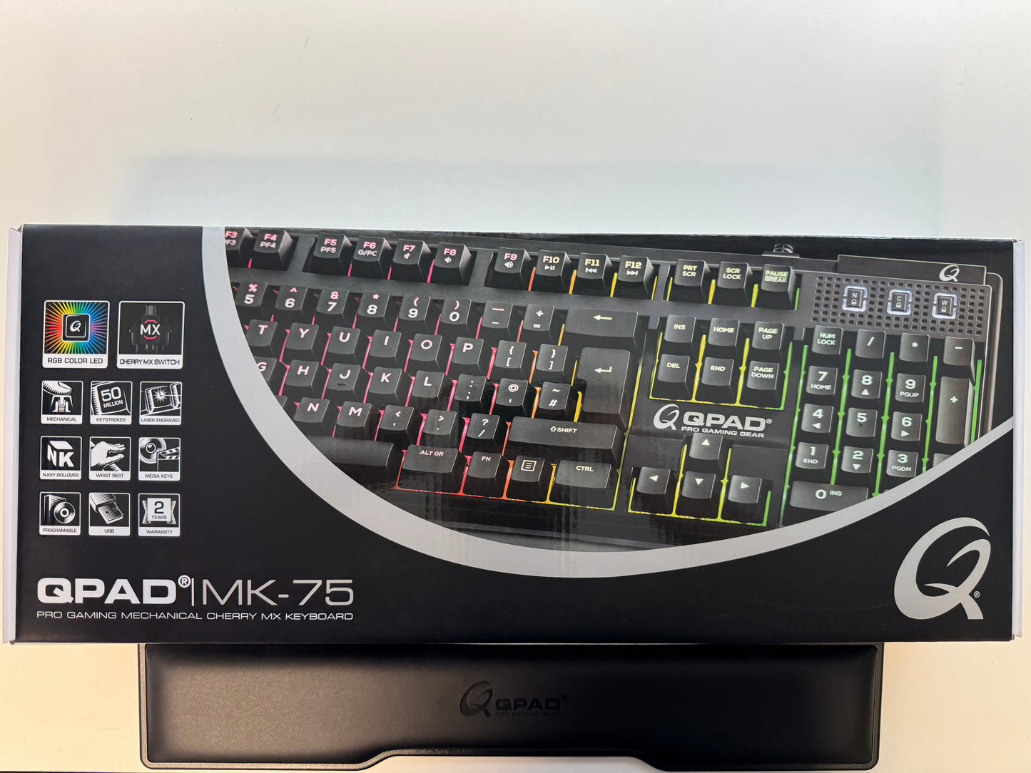QPAD MK-75 PRO Gaming Mechanical Cherry MX Keyboard