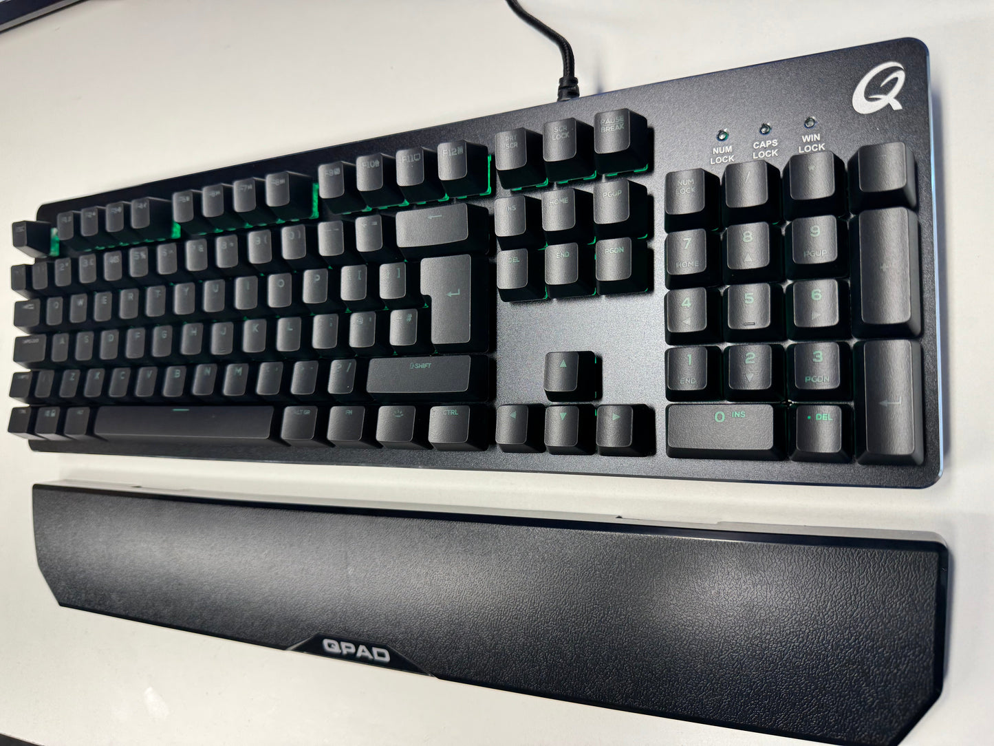 QPAD MK-40 Pro Gaming Mechanical Keyboard