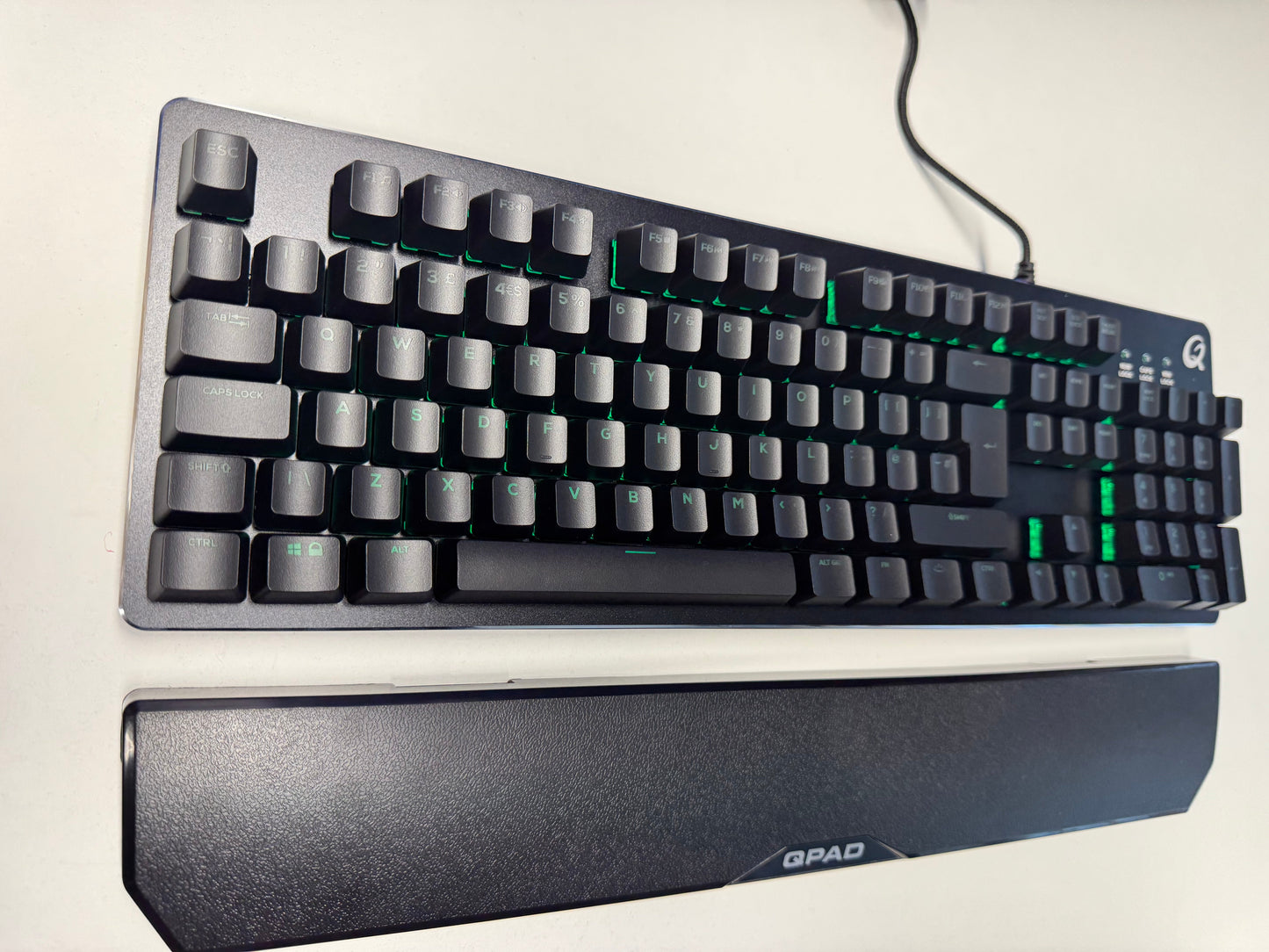 QPAD MK-40 Pro Gaming Mechanical Keyboard