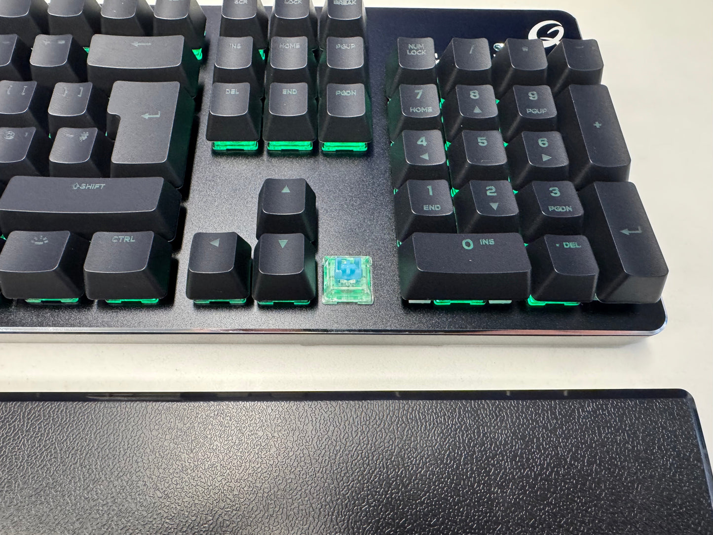 QPAD MK-40 Pro Gaming Mechanical Keyboard